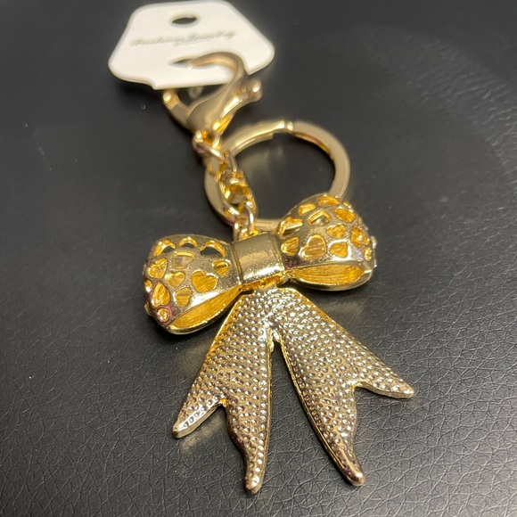 Bowknot Keychain Rhinestones 🤩 - Picture 3 of 5